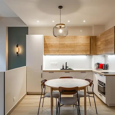 Appartamento Modern Duplex 10 Min From Place De La Nation